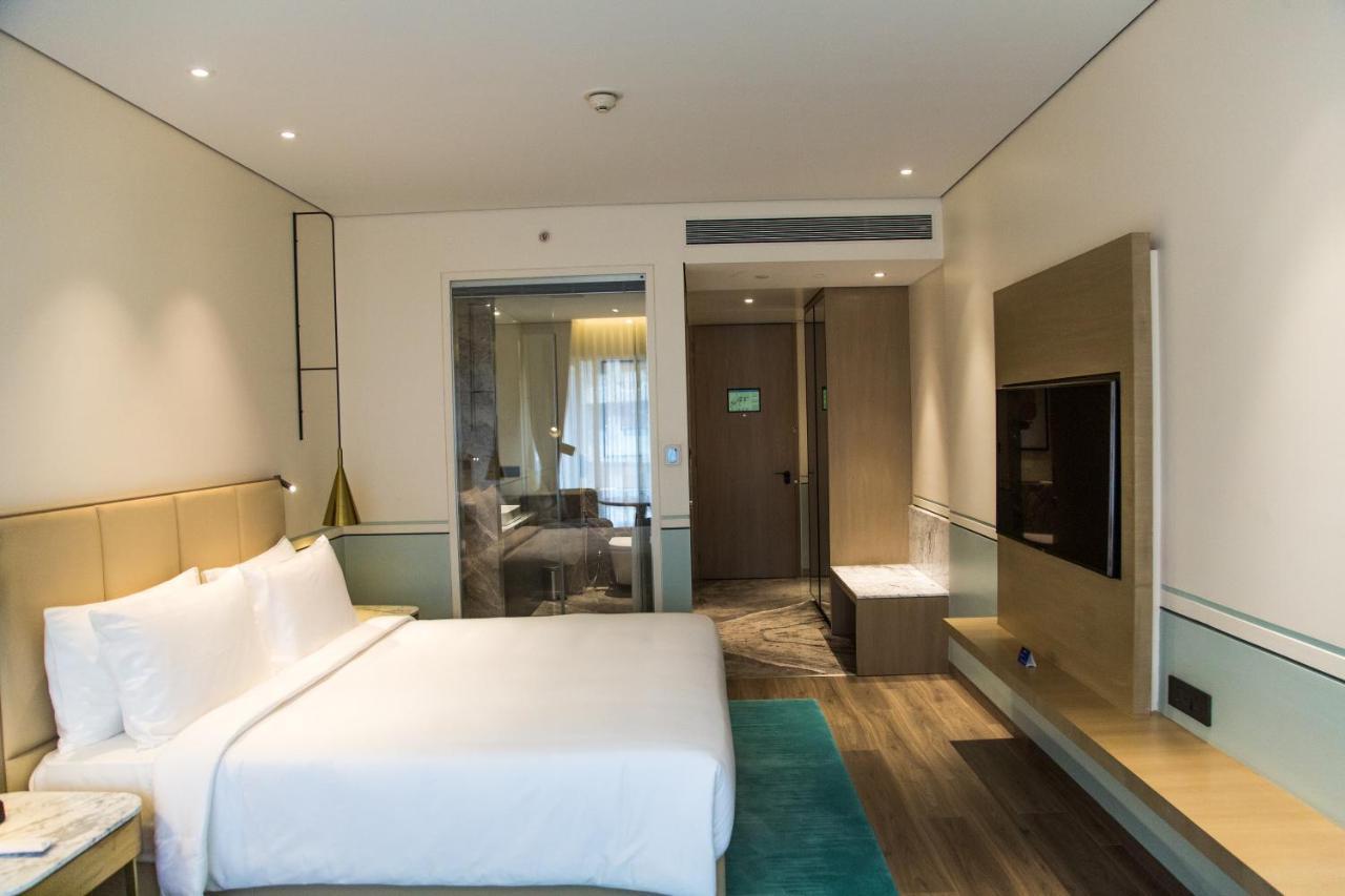 فندق Radisson Blu Mumbai International Airport المظهر الخارجي الصورة A room at the hotel