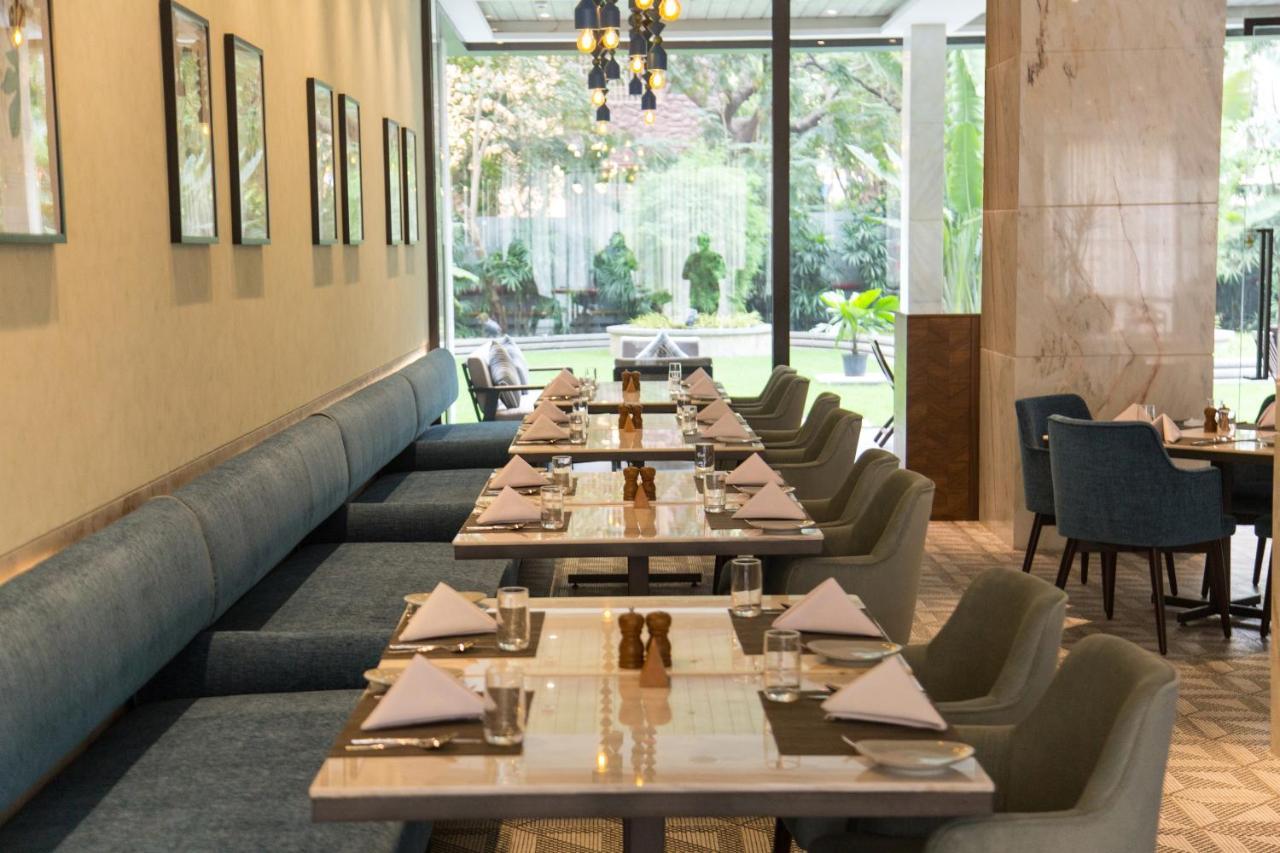 فندق Radisson Blu Mumbai International Airport المظهر الخارجي الصورة The restaurant
