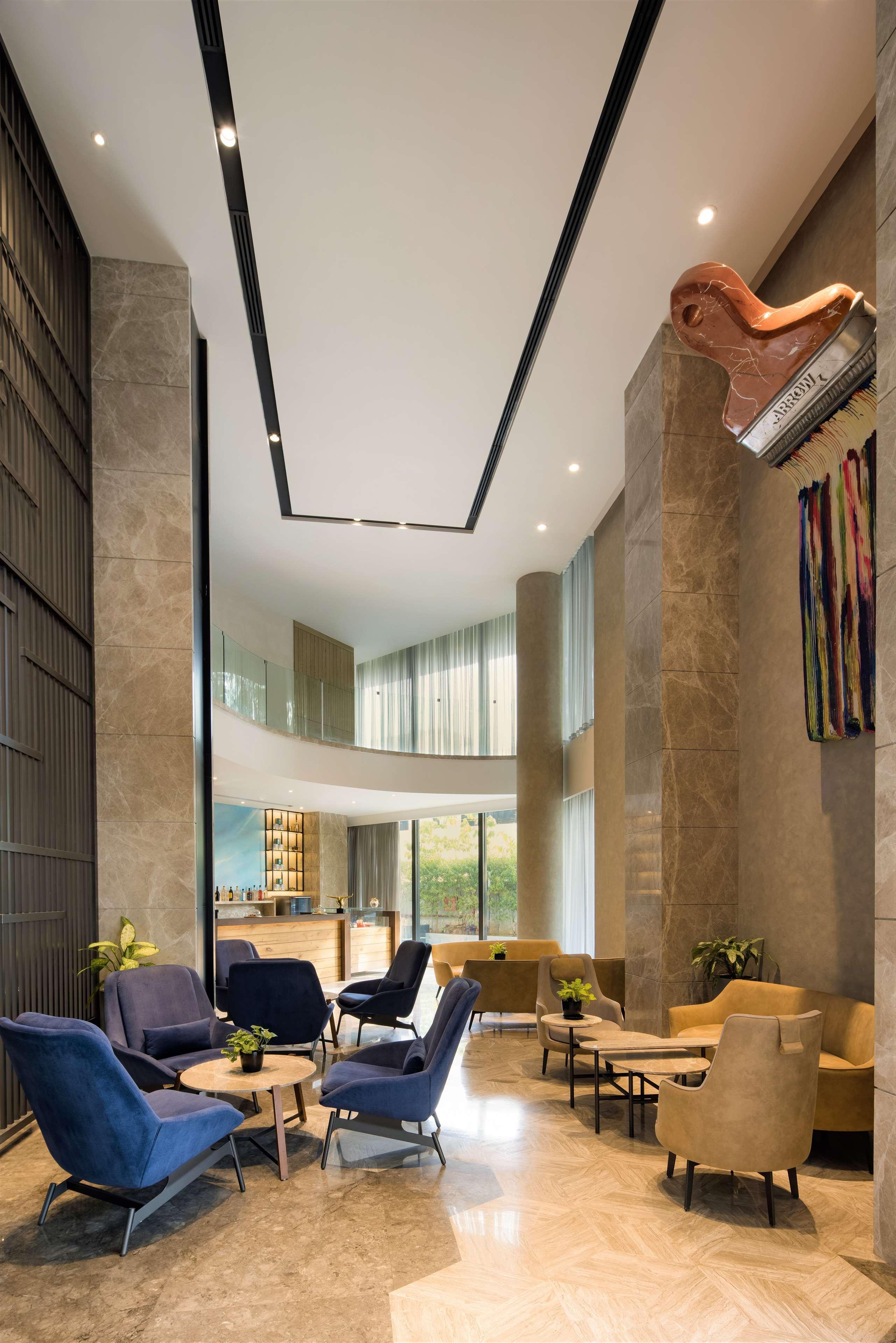 فندق Radisson Blu Mumbai International Airport المظهر الخارجي الصورة The interior of the hotel